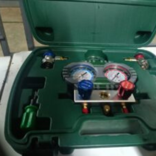 Manifold-Gauge