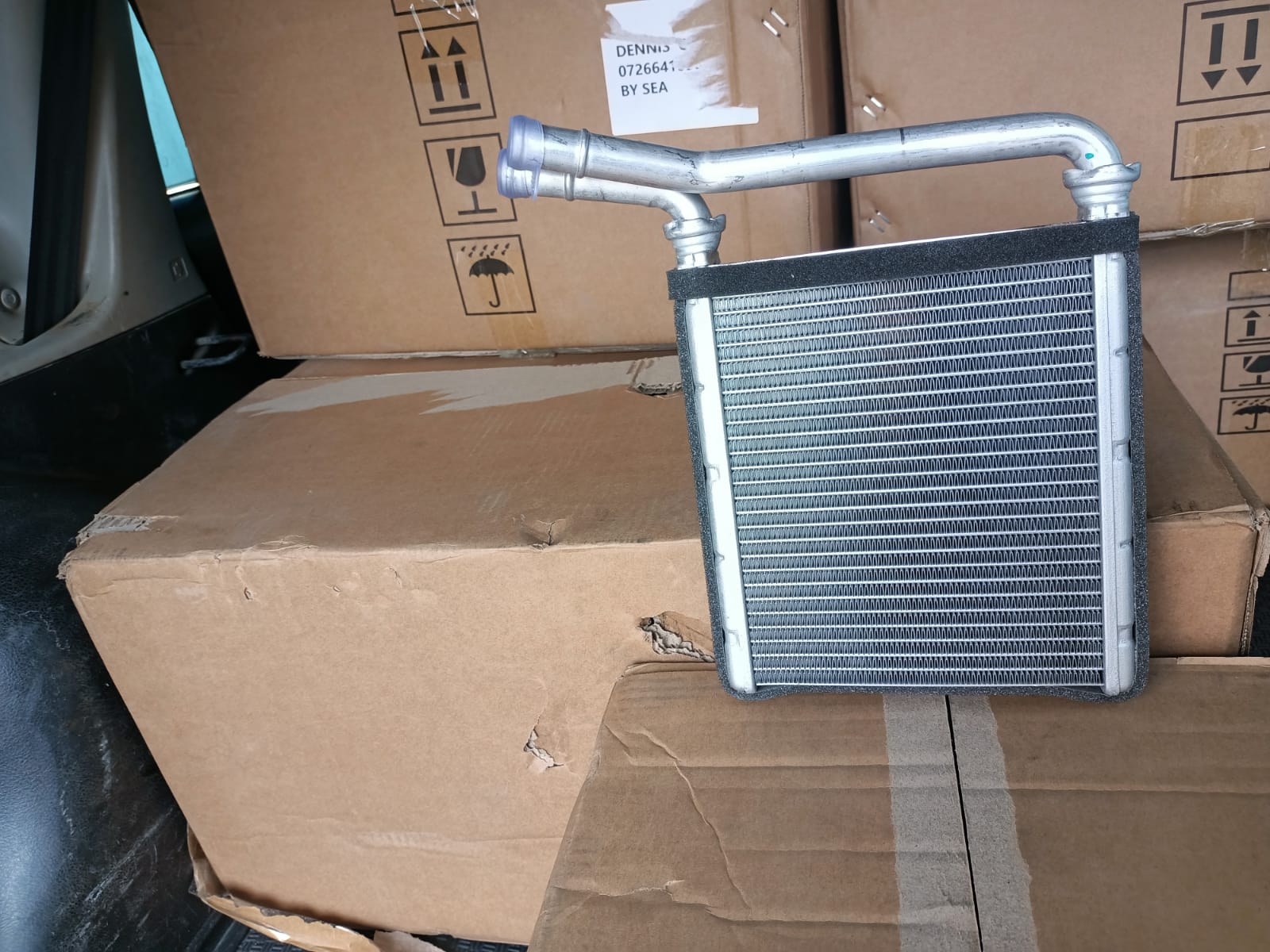 New Heater Core for Toyota Hilux Toyota Corolla New Heater Core for Toyota Hilux / Toyota Corolla